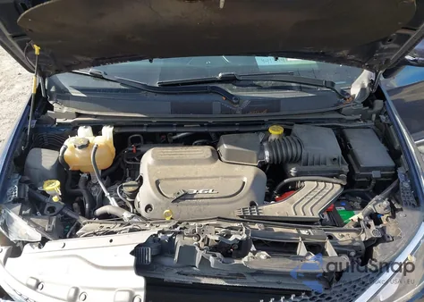 2017 Chrysler Pacifica Touring-L z USA, uszkodzony, nr VIN 2C4RC1BG0HR588093